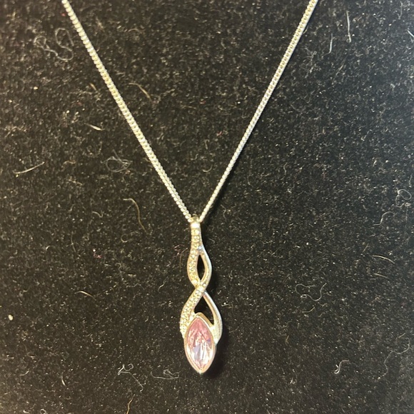 Elegant Silver Necklace‎ - Picture 1 of 8
